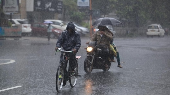 സംസ്ഥാനത്ത് അതിശക്തമായ മഴ