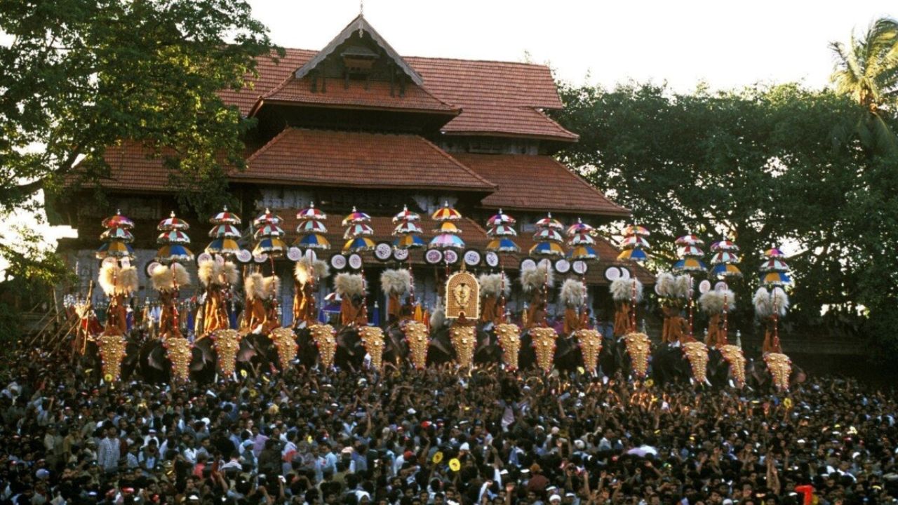 ഒറ്റയടിക്ക് 42 ലക്ഷം ഫീസ് രണ്ടേകാൽ കോടിയാക്കി, തൃശൂര്‍ പൂരം നടത്തിപ്പ് പ്രതിസന്ധി ചര്‍ച്ച ചെയ്യാന്‍ യോഗം