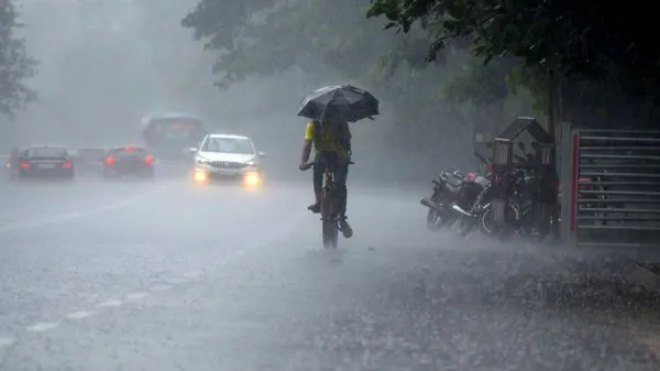 സംസ്ഥാനത്ത് മഴ കനക്കും; 7 ജില്ലകളിൽ ഓറഞ്ച് അലേർട്ട്