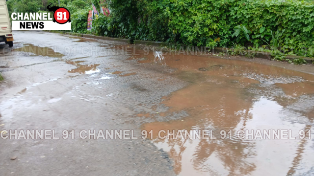മഴ പെയ്താൽ കോണത്തുകുന്ന്__എസ്എൻ പുരം റോഡിൽ വെള്ളക്കെട്ട് 